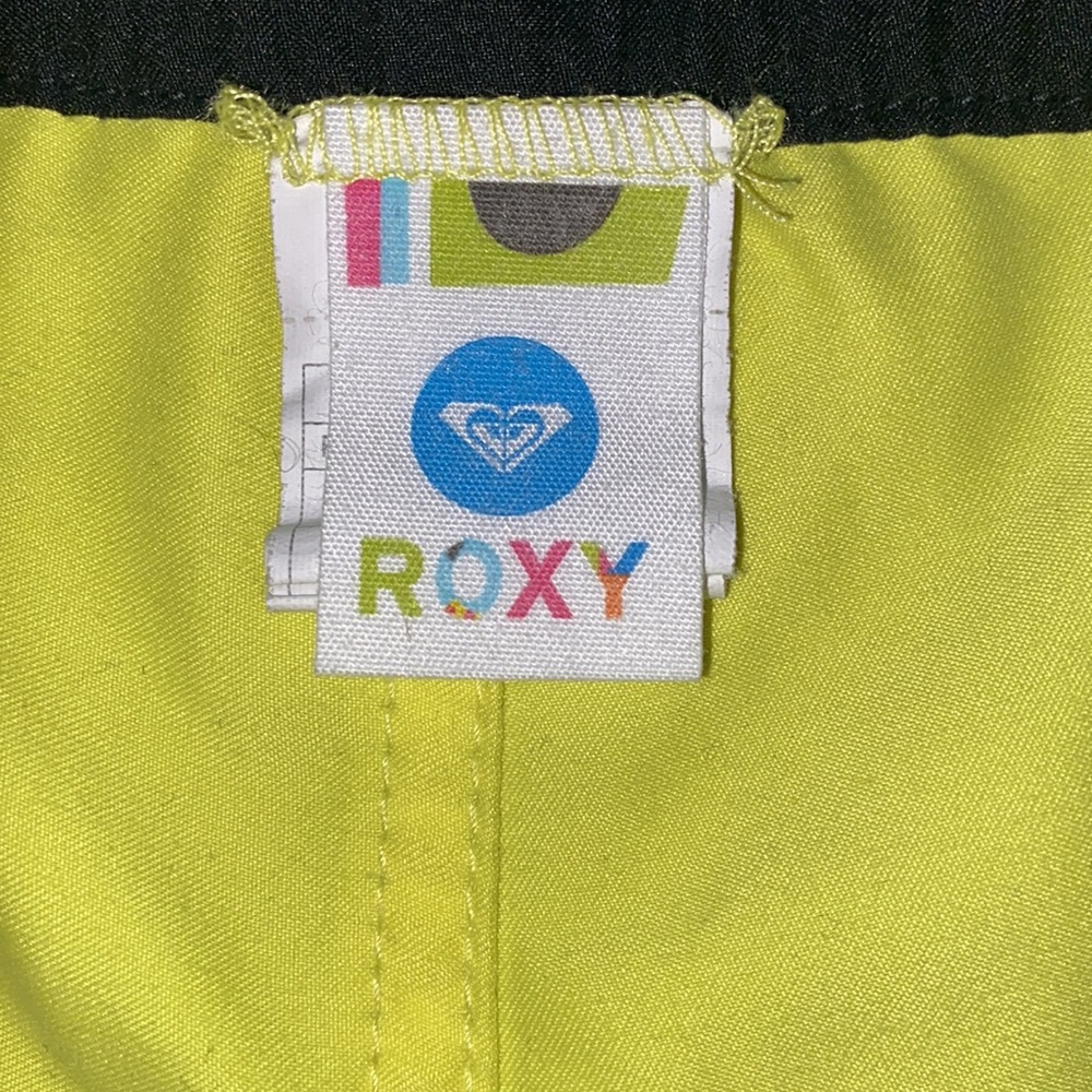 Roxy Shorts - Picture 3 of 3